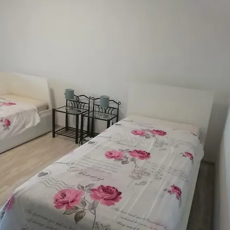 Hisa Tinka Hébergement de vacances *
